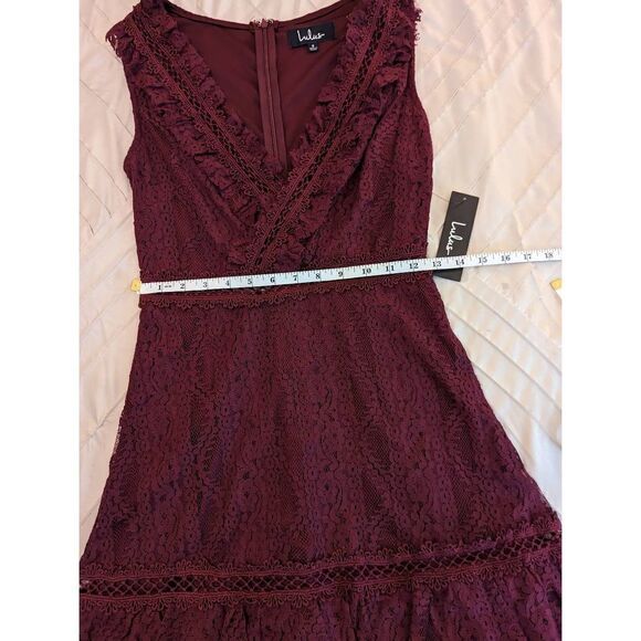 LULU'S Bryn burgundy lace v neck ruffled hem dress sz s nwt - Picture 5 of 6